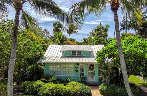 Grandview Heights House | Bahama Breeze Bungalow Hidden Gem Bungalow Htd Pool and BBQ