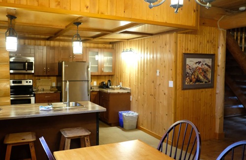 Blue River Hotel | Bahama Mama (VIRTUAL TOUR IN DESCRIPTION)