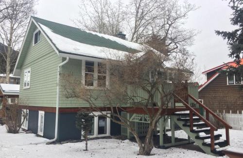 Banff House | Banff Beaver Cabins