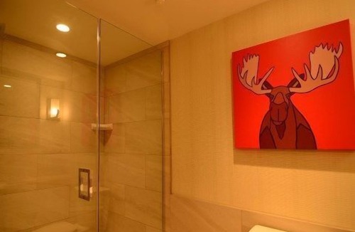 Banff Hotel | Banff Getaway with Unique Decor/Hot Pools On-Site