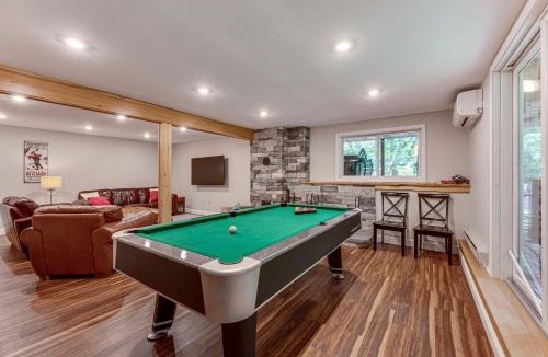 Bartlett House | Bartlett Vacation Rental w/Wraparound Deck!