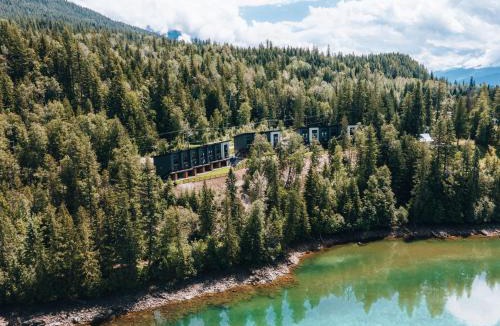 Revelstoke Hotel | Basecamp Resorts Revelstoke