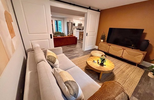 Bowen Island Apartment | Baxter’s Place on Bowen Island