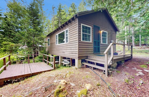 Northport Cabin | Bay-View Getaway w/Deck Between Camden & Belfast!