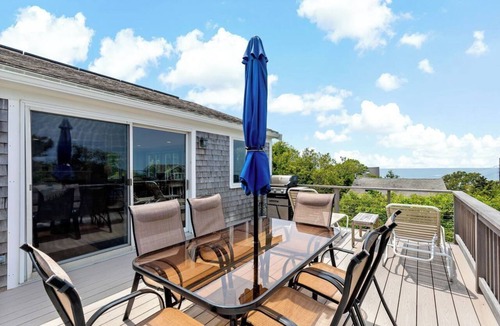 Campground Landing Cottage | Bay Views and Panoramic Sunsets!