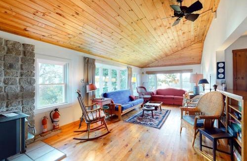 Port Clyde House | Bayfront house on Port Clyde Harbor with views, hot tub, beach access