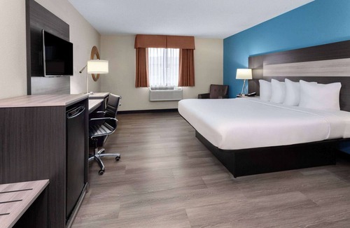Akron Hotel | Baymont by Wyndham Copley Akron