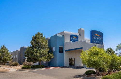 Southside Hotel | Baymont by Wyndham Santa Fe
