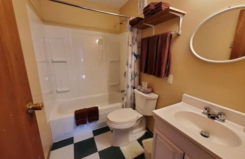 Denare Beach Cabin | Bayside Resort-Cabin 1