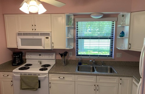 Central Beach Condo | Beach condo a block away from the Beach, Boardwalk, and Jaycee Park.