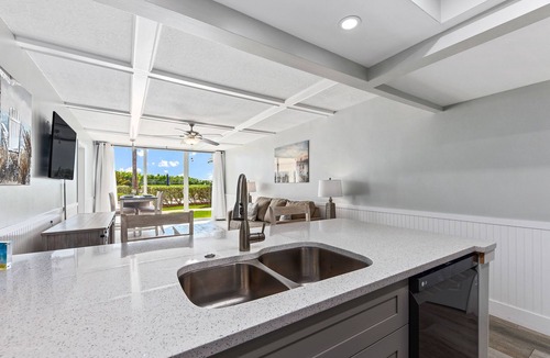 Hutchinson Island South Apartment | Beach Condo/High-End Finishes/Island Beach Resort/No Cleaning Fee/Condo 101