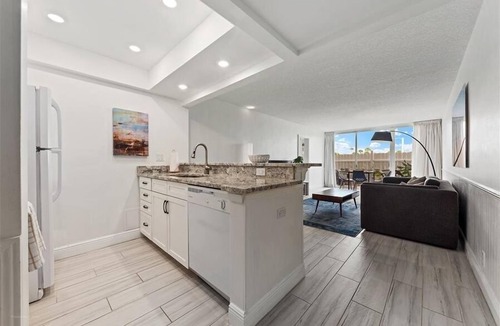 Hutchinson Island South Apartment | Beach Condo/High-End Finishes/Island Beach Resort/No Cleaning Fee/Condo 111