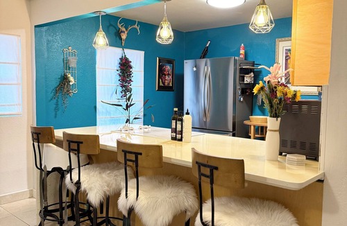 Southwest House | Beach-Glam Abode in Central WPB location, sparkling clean!