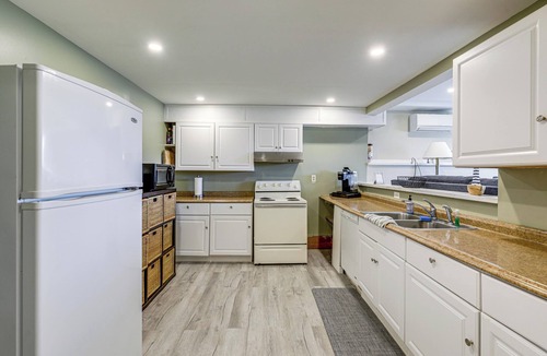 Bristol Condo | Beachfront Bliss on Newfound Lake! Bristol Condo