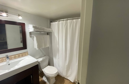 Golden Beach Resort | Beachfront condo in Miami!