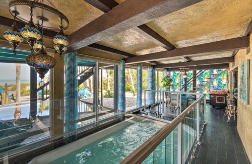 Englewood House | Beachfront Home on Gulf of Mexico w/Indoor Pool