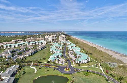 Fort Pierce Apartment | Beachfront paradise Ocean Village Golf Tennis Several heated pools Tiki bar Pickleball insite sports bar and restaurant and much more
