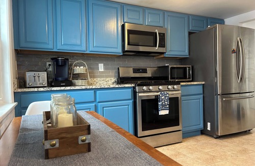 Salisbury Beach House | Beachside 5-bedroom house for large gatherings in charming Salisbury