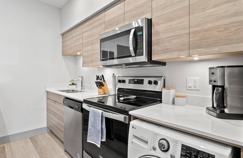 Vernon Condo | Beachside, cozy studio