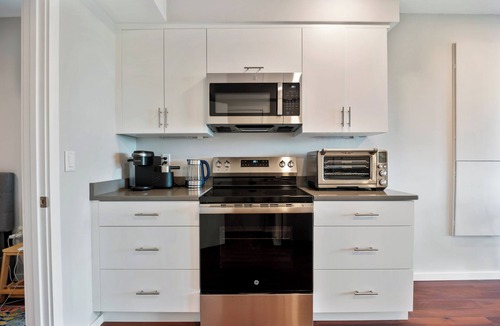 Beverly Apartment | Beachside Garden Oasis