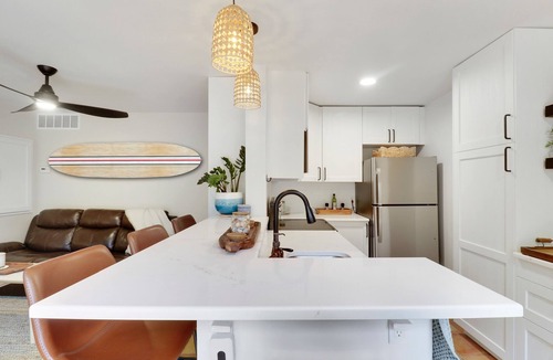 Jupiter Condo | Beachside Modern Wellness Villa with Spacious Patio & Fire-pit