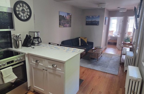 Beacon Hill Apartment | Beacon Hill 2brm/1.5bath