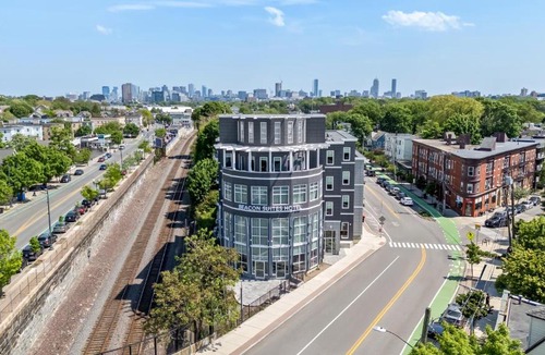 Ward Two Hotel | Beacon Suites Hotel