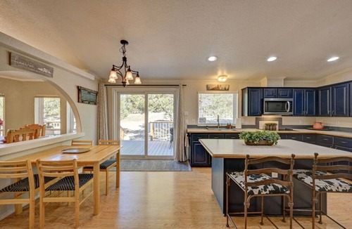 Buena Vista House | Bear`s Den | Secluded, Pet-Friendly Getaway in BV