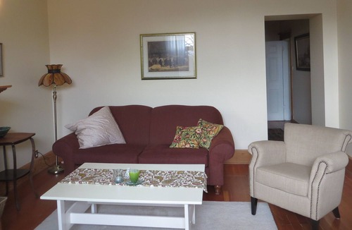 Victoria West House | Beautiful 1 or 2 Bedroom Suite in Victorian Home - close to the water