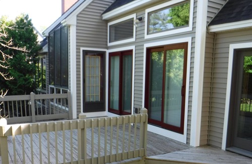 South Down Shores House | Beautiful 2 Bedroom with Loft and Pool, Steps to beach and Lake Winni