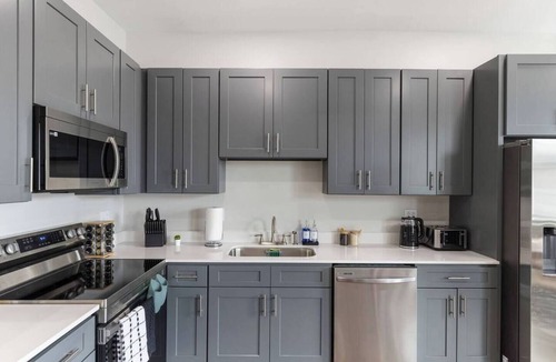 Cleveland Apartment | Beautiful 2Bed - 10 min. to downtown/Cavs/Browns