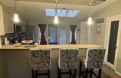 Anglemont House | Beautiful 3 bedroom vacation home with hot tub hosted by Eagle Ridge Stays Ltd.