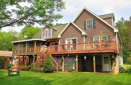 Lake Luzerne House | Beautiful 5 bedroom Waterfront House w/skiing/snowboarding/snow mobile path near