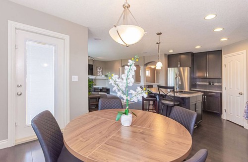 Southwest Edmonton House | Beautiful and spacious 3 bedroom home in Windermere, Edmonton