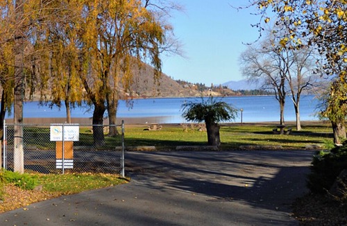 Okanagan-Similkameen Condo | Beautiful beach, KVR trail for biking & walking, heated pool right out your door