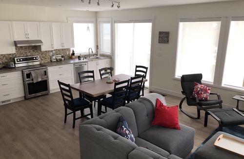 Courtenay House | Beautiful Brand New Oceanfront Home - Comox Valley