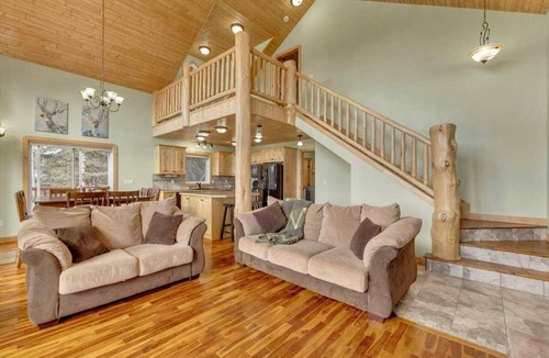 Nordegg Cabin | Beautiful cabin in Nordegg, Alberta