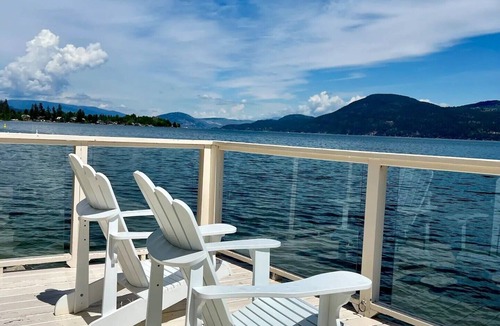 Central Okanagan Cottage | Beautiful Cottage with Pristine Lake View!