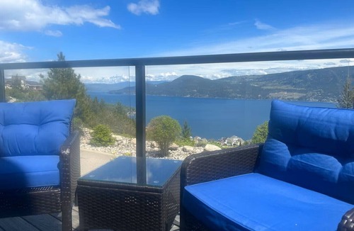 Central Okanagan Cottage | Beautiful Cottage with Pristine Lake View!