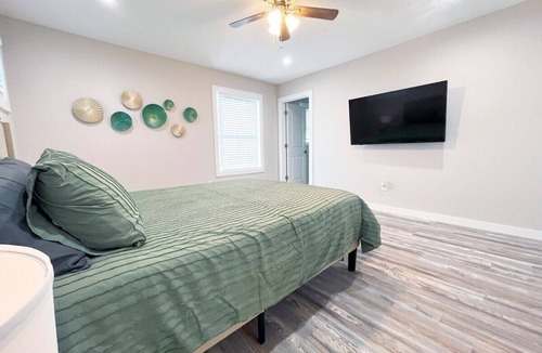 Cleveland Heights House | Beautiful Cozy *New Build Home* - Pet Friendly