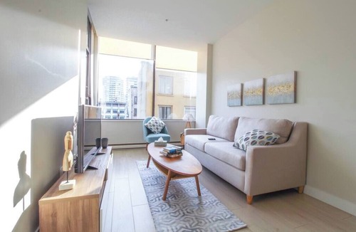 Downtown Vancouver Apartment | Beautiful Downtown Unit