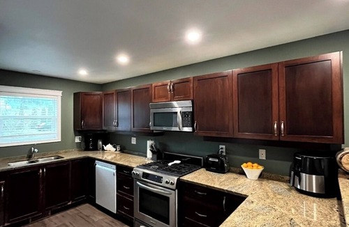 Shawnigan Lake House | Beautiful family 2-bedroom home in Shawnigan Lake!
