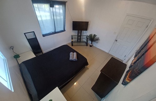 West Park House | Beautiful Home Hallandale beach 10min