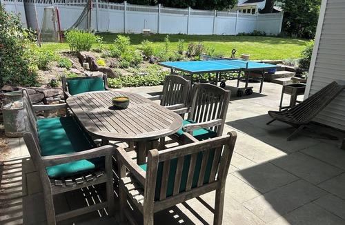 South End House | Beautiful home in Burlington's South End, humans and dogs welcome!