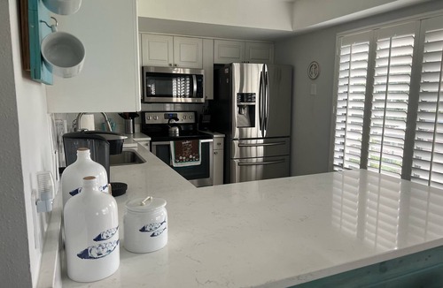 Fort Pierce Condo | Beautiful island escape in beach community