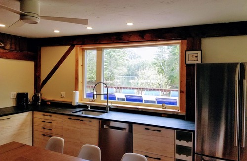 Woodstock Cabin | Beautiful lakefront lodge in White Mountains w/outdoor hot cedar tub & firepit