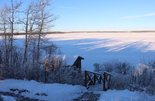 Markerville House | Beautiful Lakefront Cabin on Sylvan Lake