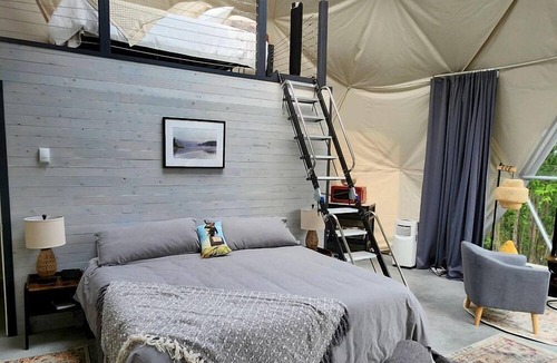Flin Flon Cabin | Beautiful Lakeside Dome in Flin Flon, Manitoba - Ideal Destination for a Romantic Glamping Getaway