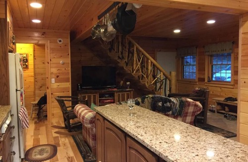 Lake Luzerne Cabin | Beautiful Large Log Cabin in the Southern Adirondacks