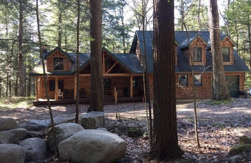 Lake Luzerne Cabin | Beautiful Large Log Cabin in the Southern Adirondacks